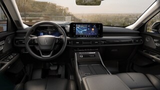 2026 Lincoln Lincoln Aviator Internal Image 2